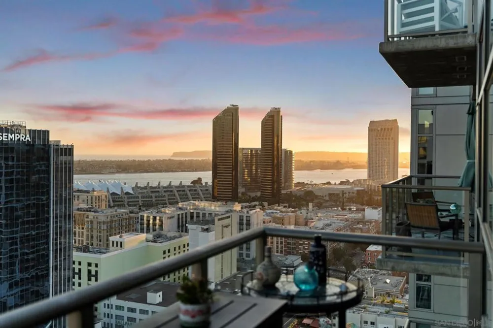 800 The Mark #2406 San Diego, CA 92101