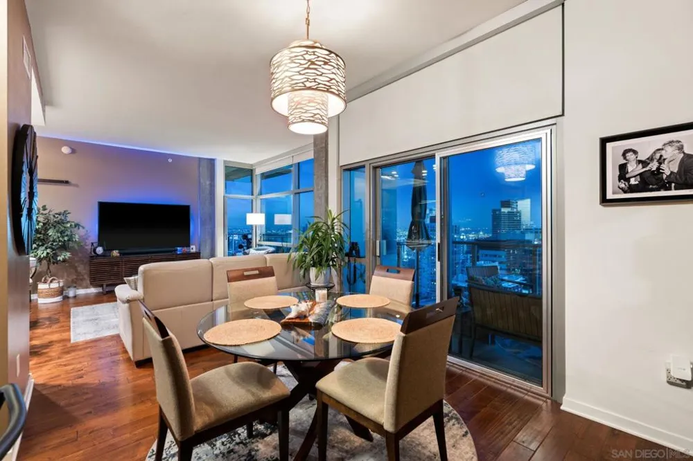 800 The Mark #2406 San Diego, CA 92101