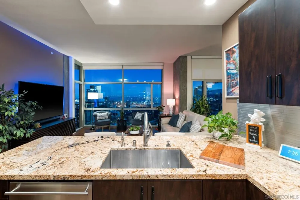 800 The Mark #2406 San Diego, CA 92101