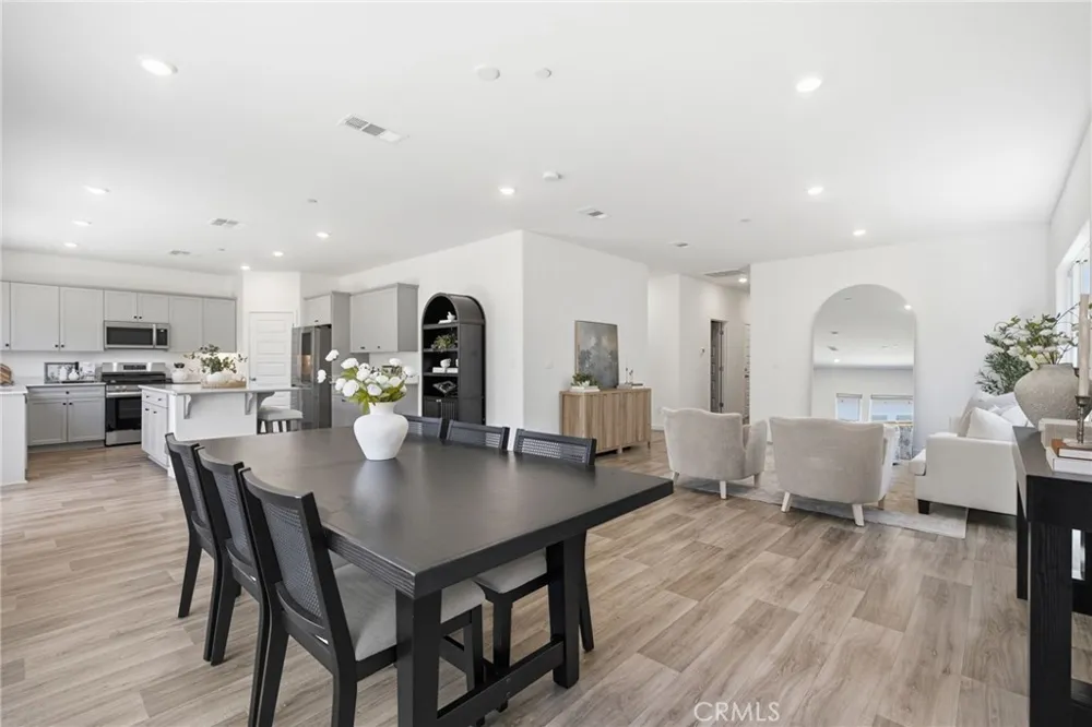 9634 Maple Terrace Lane Shafter, CA 93263