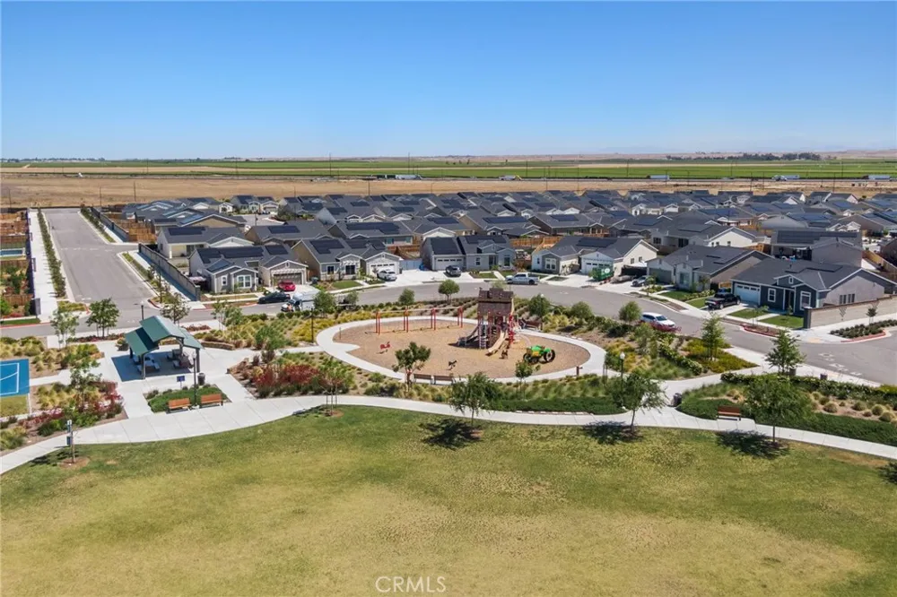 9634 Maple Terrace Lane Shafter, CA 93263