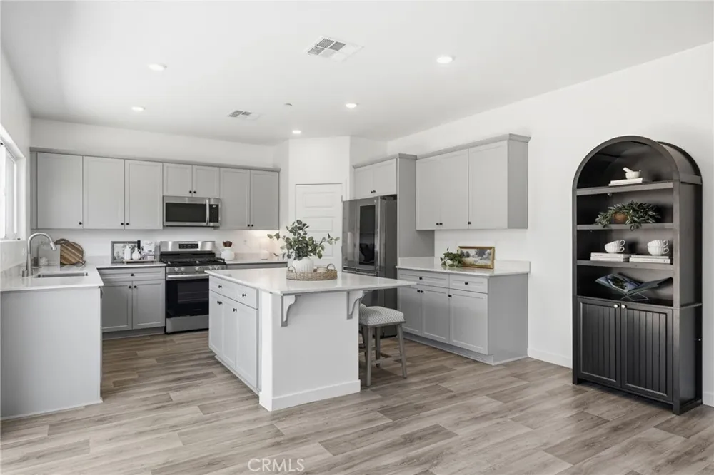 9634 Maple Terrace Lane Shafter, CA 93263