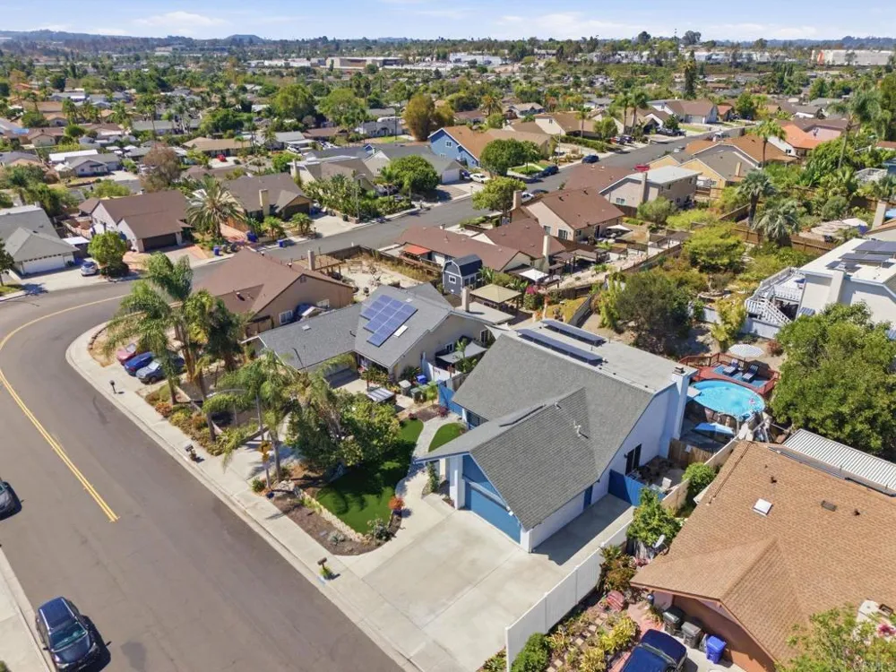 1340 Dorsey Way Vista, CA 92083