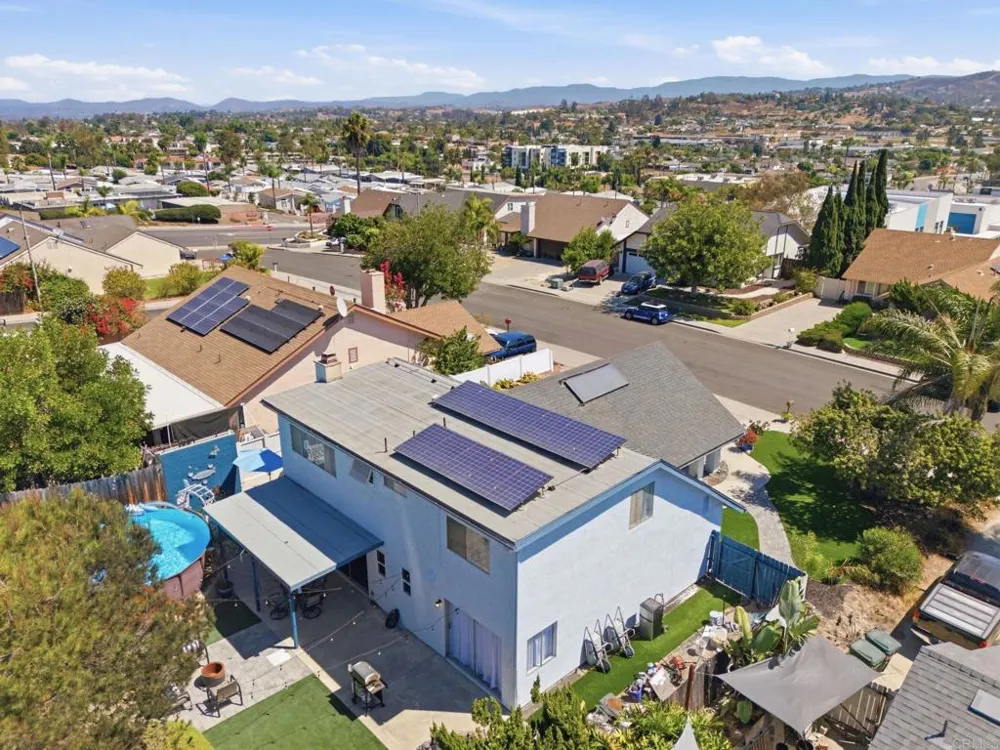 1340 Dorsey Way Vista, CA 92083