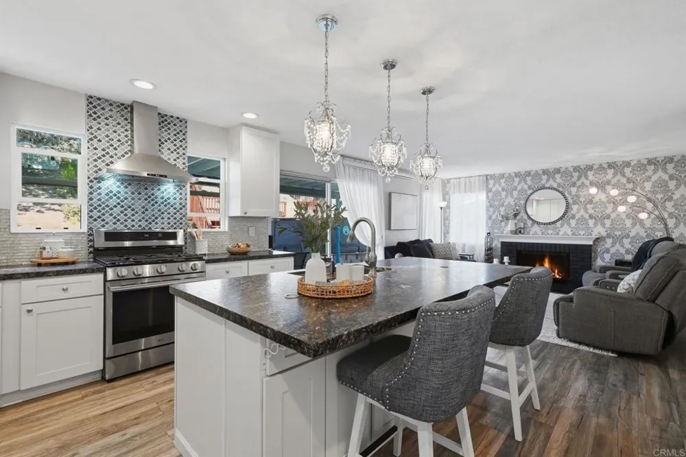 1340 Dorsey Way Vista, CA 92083