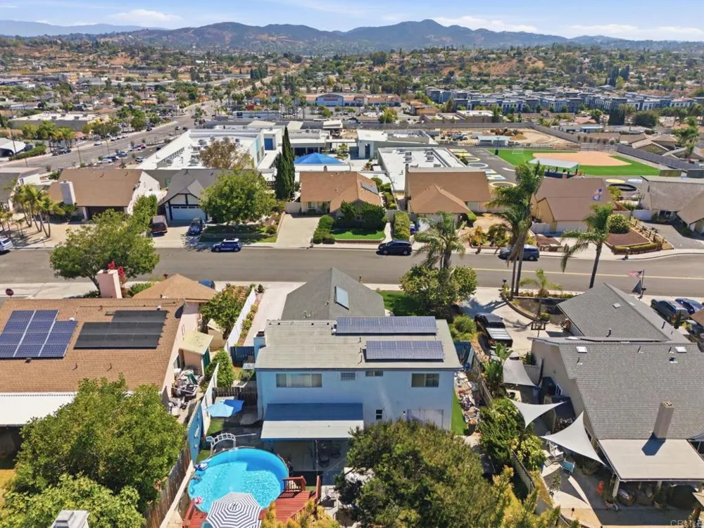1340 Dorsey Way Vista, CA 92083