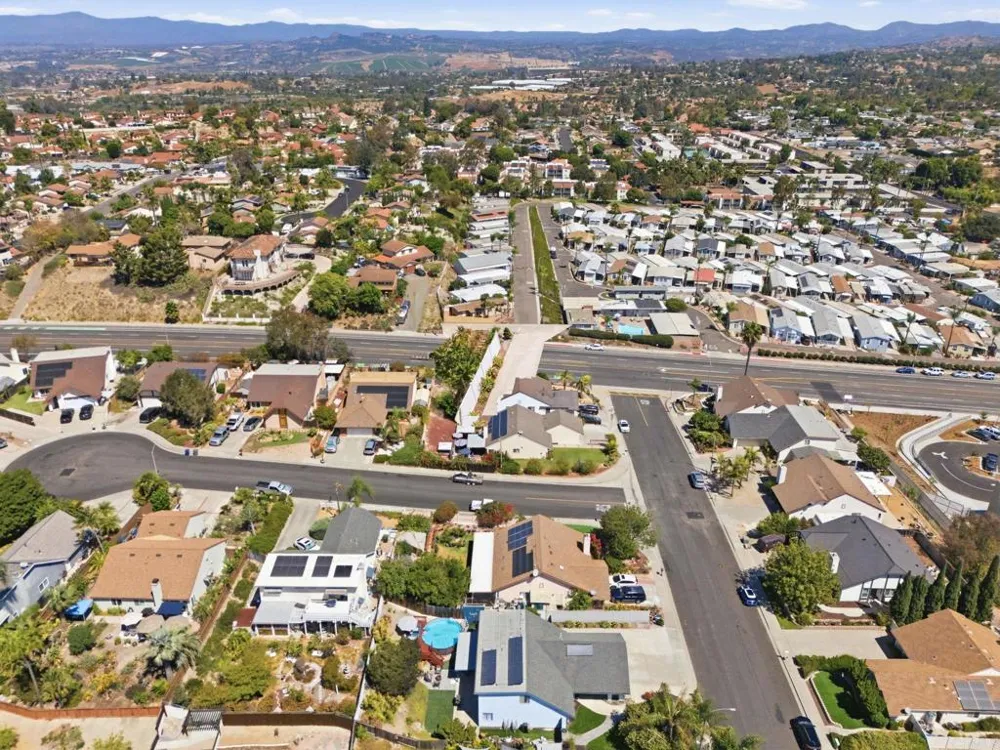 1340 Dorsey Way Vista, CA 92083