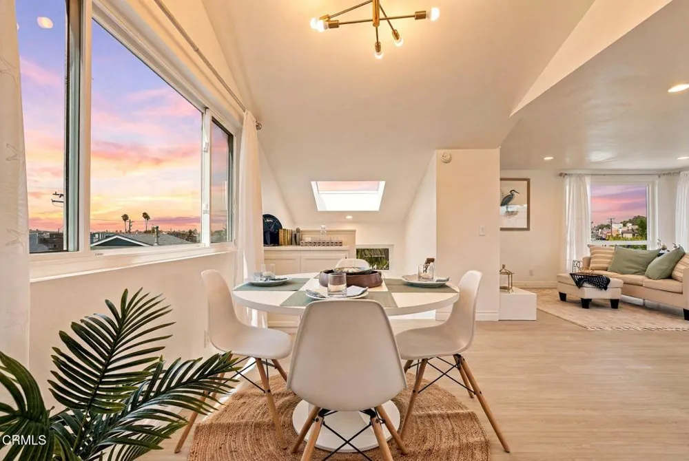 2301 Chico Court Oxnard, CA 93035