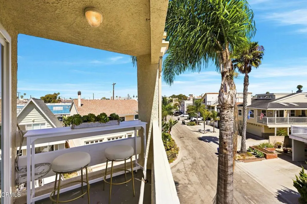 2301 Chico Court Oxnard, CA 93035