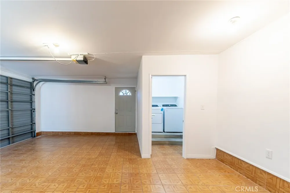 4100 Shelburn Court Los Angeles, CA 90065