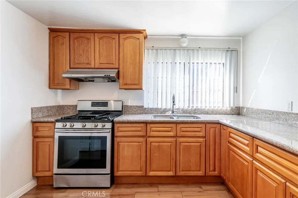 4100 Shelburn Court Los Angeles, CA 90065