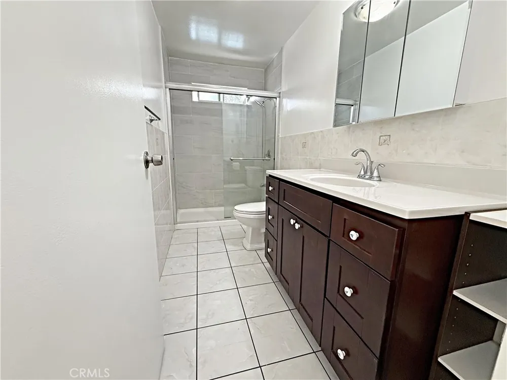 4100 Shelburn Court Los Angeles, CA 90065