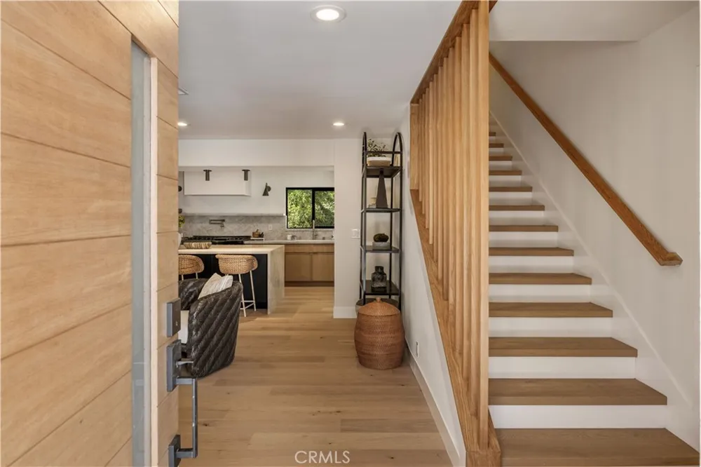 1643 San Ysidro Drive Beverly Hills, CA 90210