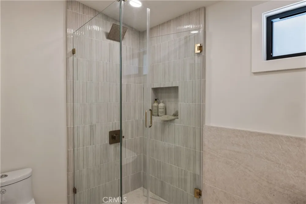 1643 San Ysidro Drive Beverly Hills, CA 90210