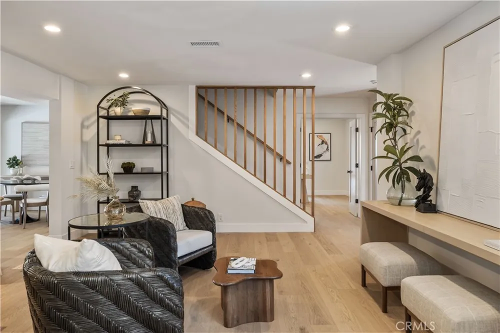 1643 San Ysidro Drive Beverly Hills, CA 90210