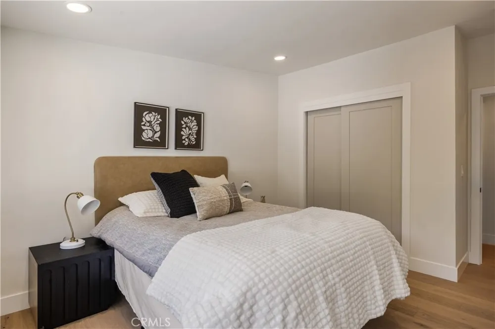 1643 San Ysidro Drive Beverly Hills, CA 90210