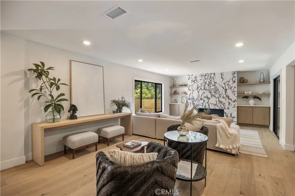 1643 San Ysidro Drive Beverly Hills, CA 90210