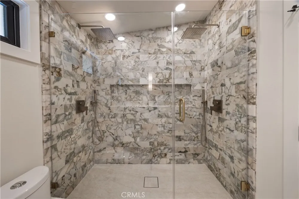 1643 San Ysidro Drive Beverly Hills, CA 90210
