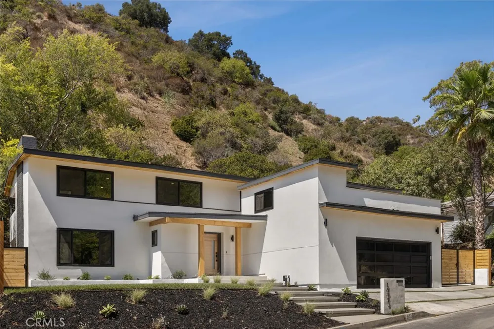1643 San Ysidro Drive Beverly Hills, CA 90210