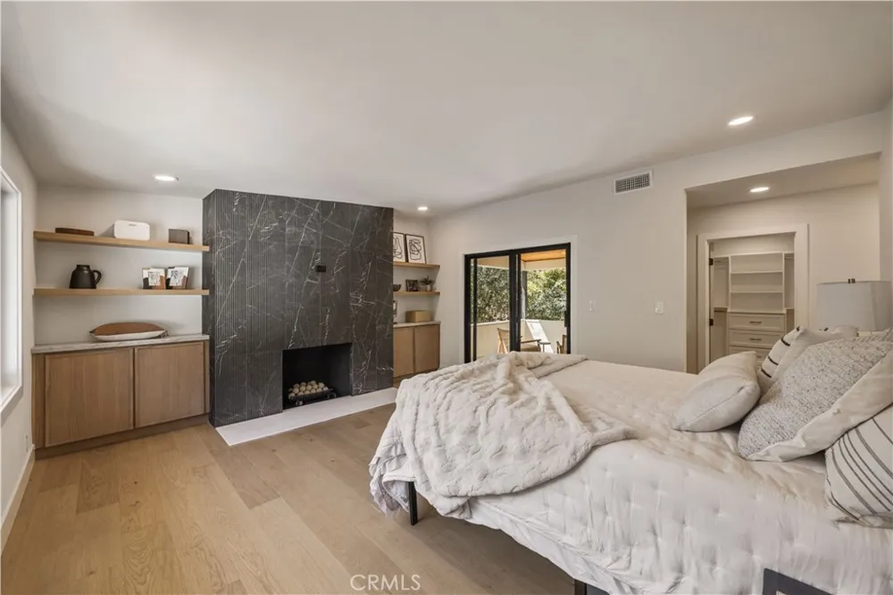 1643 San Ysidro Drive Beverly Hills, CA 90210