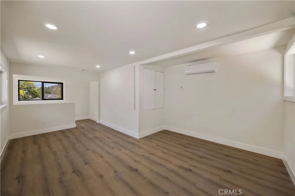 1643 San Ysidro Drive Beverly Hills, CA 90210