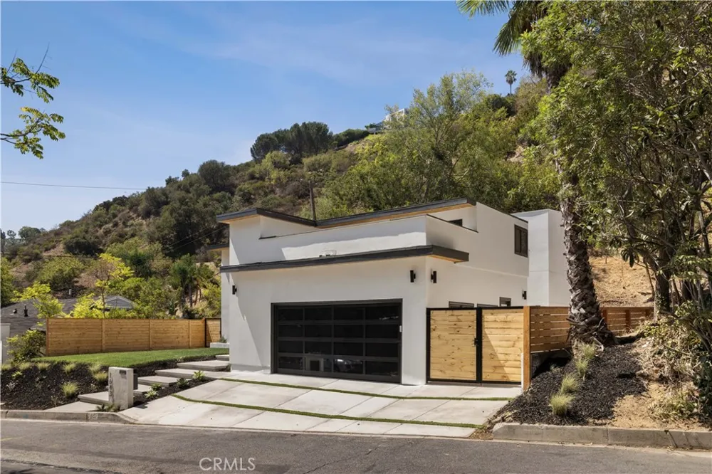 1643 San Ysidro Drive Beverly Hills, CA 90210