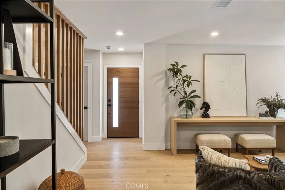 1643 San Ysidro Drive Beverly Hills, CA 90210