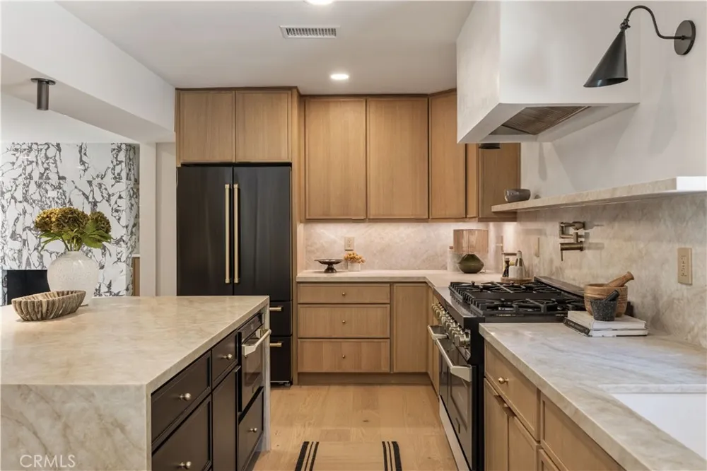 1643 San Ysidro Drive Beverly Hills, CA 90210