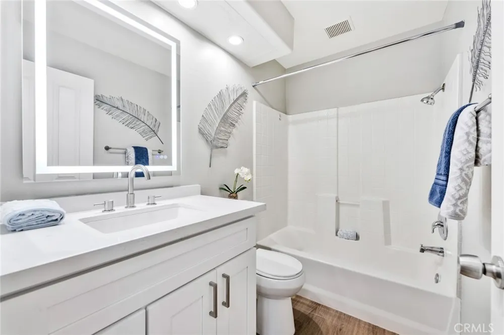 2645 Dunstan Tustin, CA 92782
