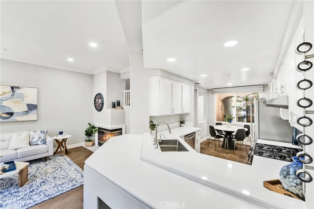 2645 Dunstan Tustin, CA 92782
