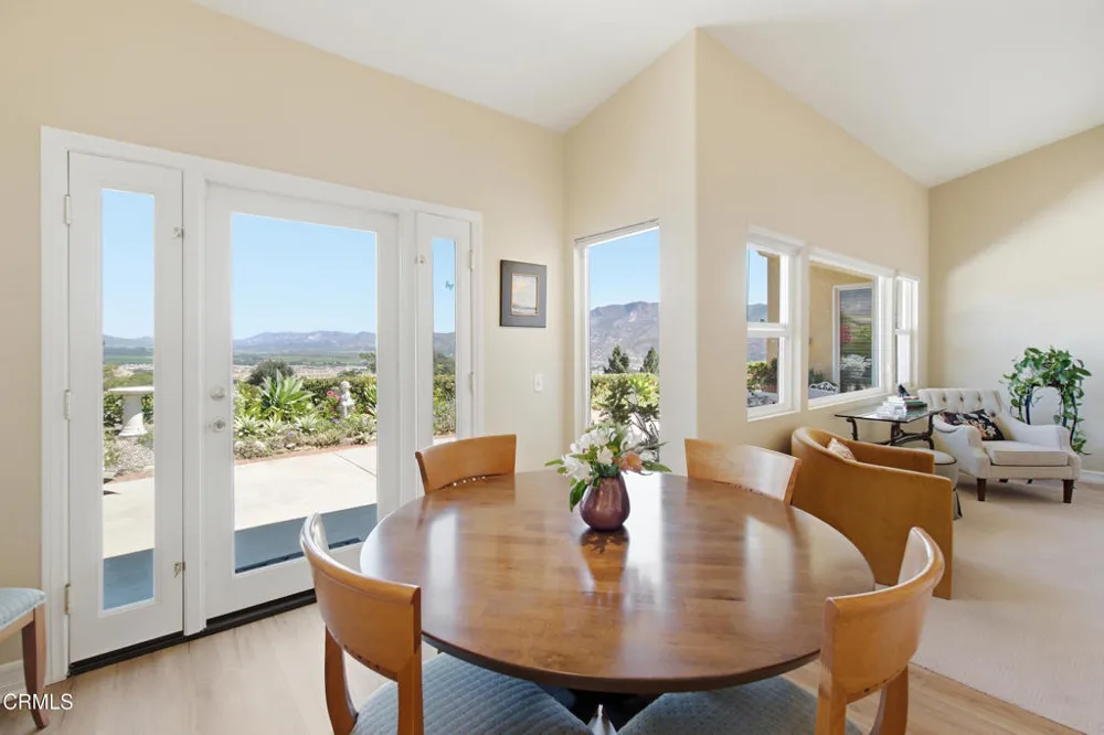 853 Vista Grande Drive Santa Paula, CA 93060