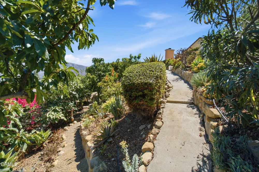 853 Vista Grande Drive Santa Paula, CA 93060