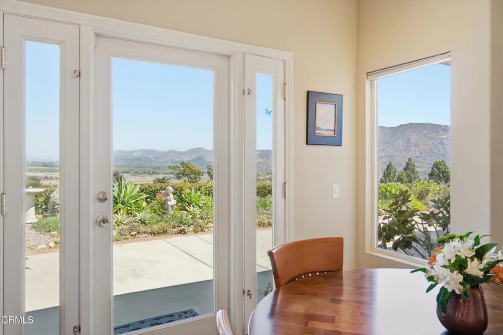 853 Vista Grande Drive Santa Paula, CA 93060