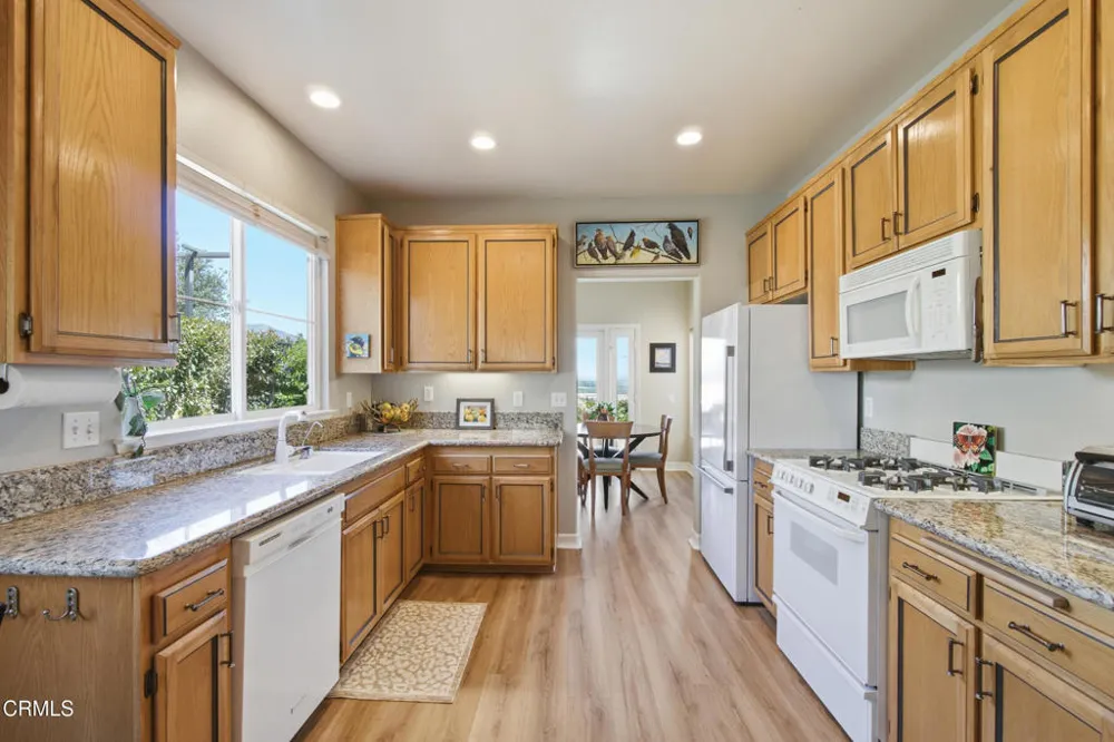 853 Vista Grande Drive Santa Paula, CA 93060