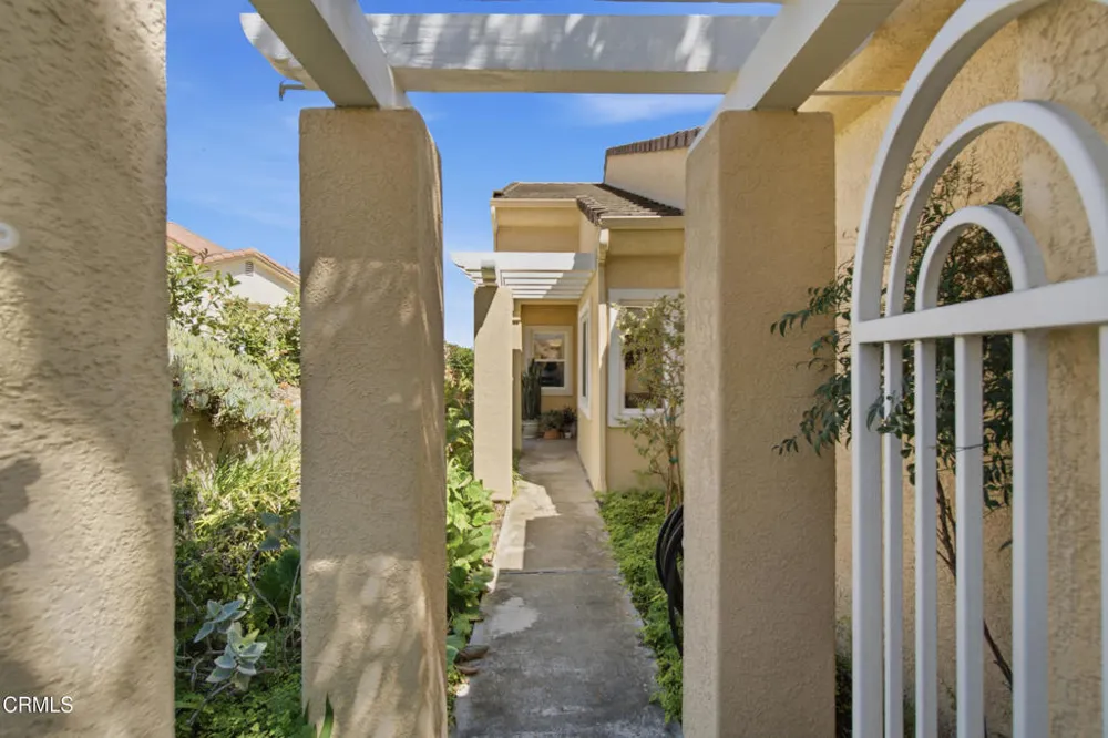 853 Vista Grande Drive Santa Paula, CA 93060