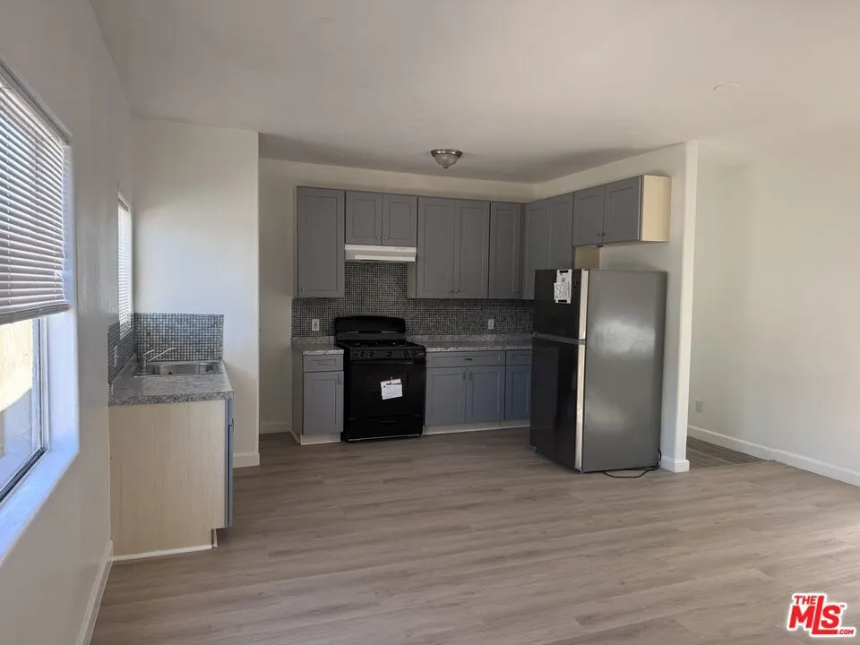 10406 Avalon Boulevard Los Angeles, CA 90003
