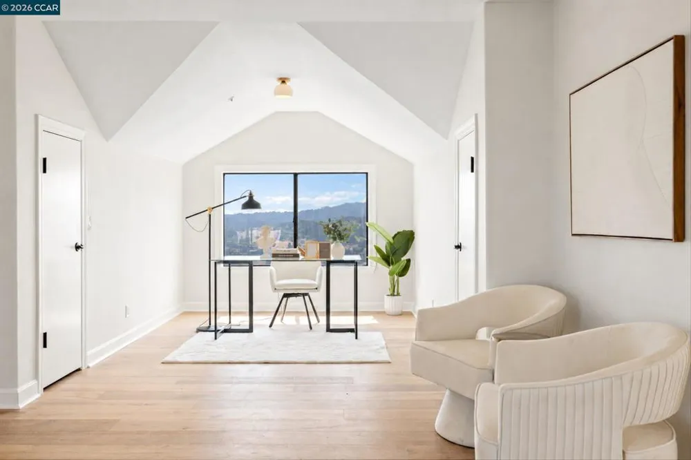 83 Donald Dr Orinda, CA 94563
