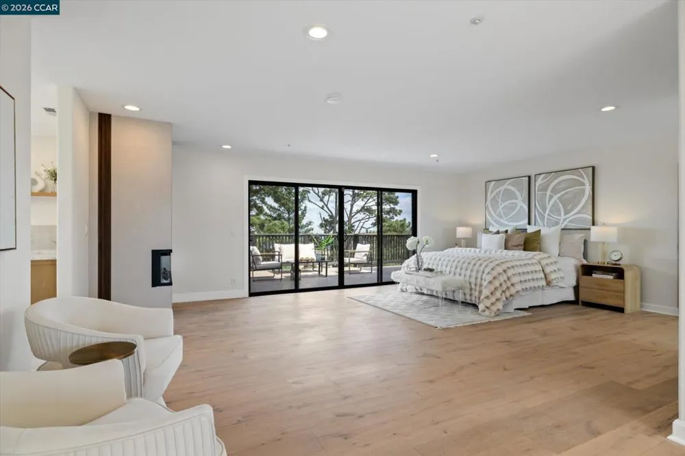 83 Donald Dr Orinda, CA 94563