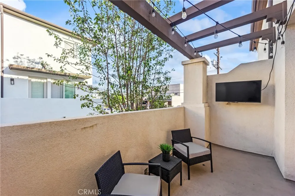 116 6th #B Montebello, CA 90640