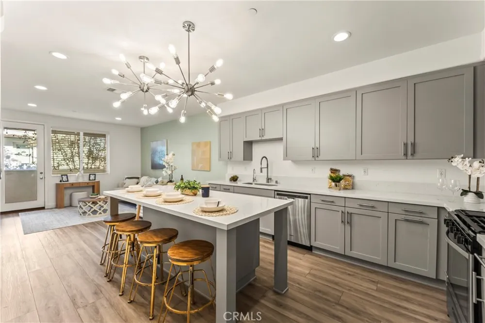 116 6th #B Montebello, CA 90640