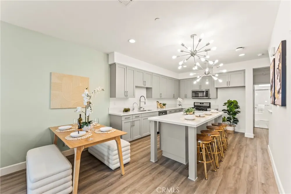 116 6th #B Montebello, CA 90640