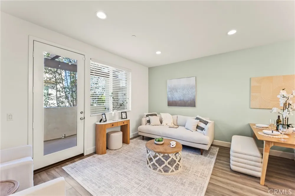 116 6th #B Montebello, CA 90640