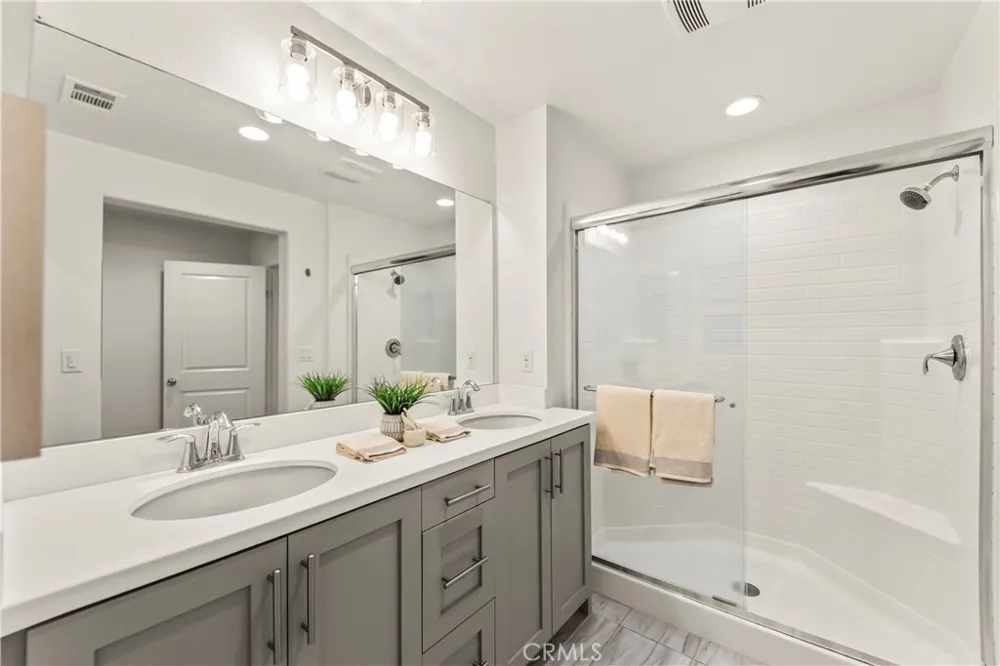 116 6th #B Montebello, CA 90640