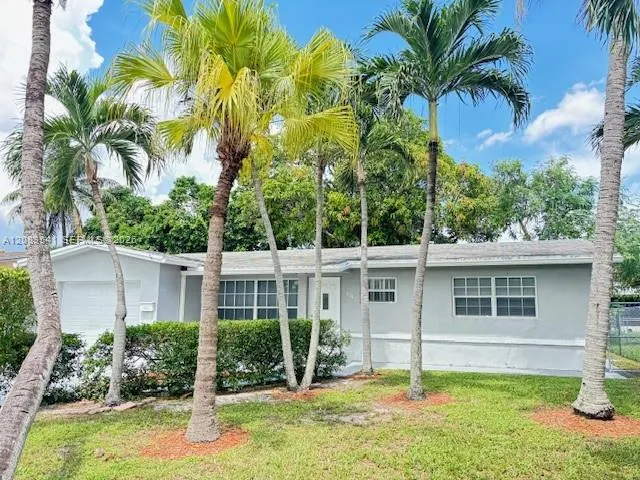 6241 SW #8 North Lauderdale, FL 33068