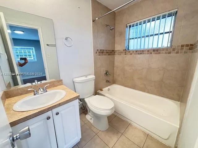 6241 SW #8 North Lauderdale, FL 33068