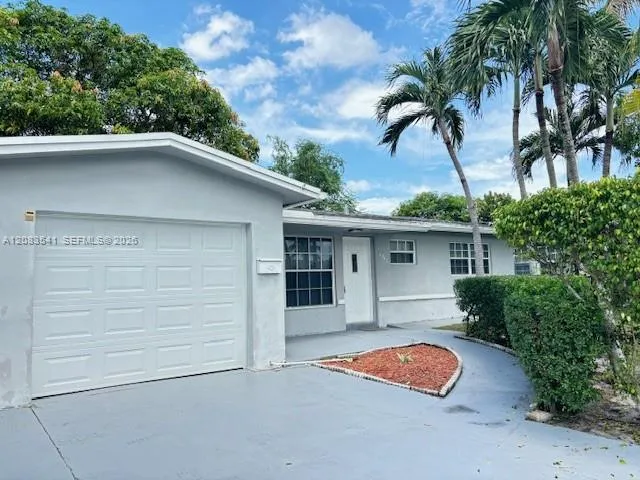 6241 SW #8 North Lauderdale, FL 33068