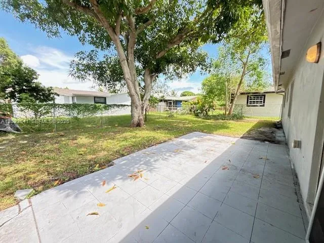 6241 SW #8 North Lauderdale, FL 33068