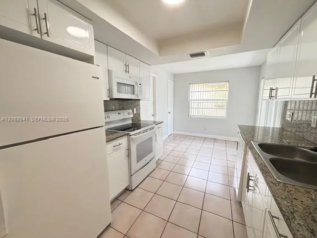 6241 SW #8 North Lauderdale, FL 33068