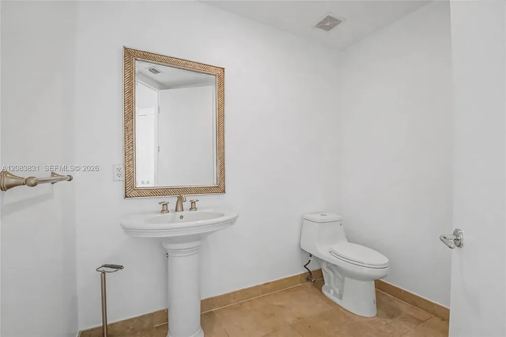 5959 Collins Ave #1503 Miami Beach, FL 33140