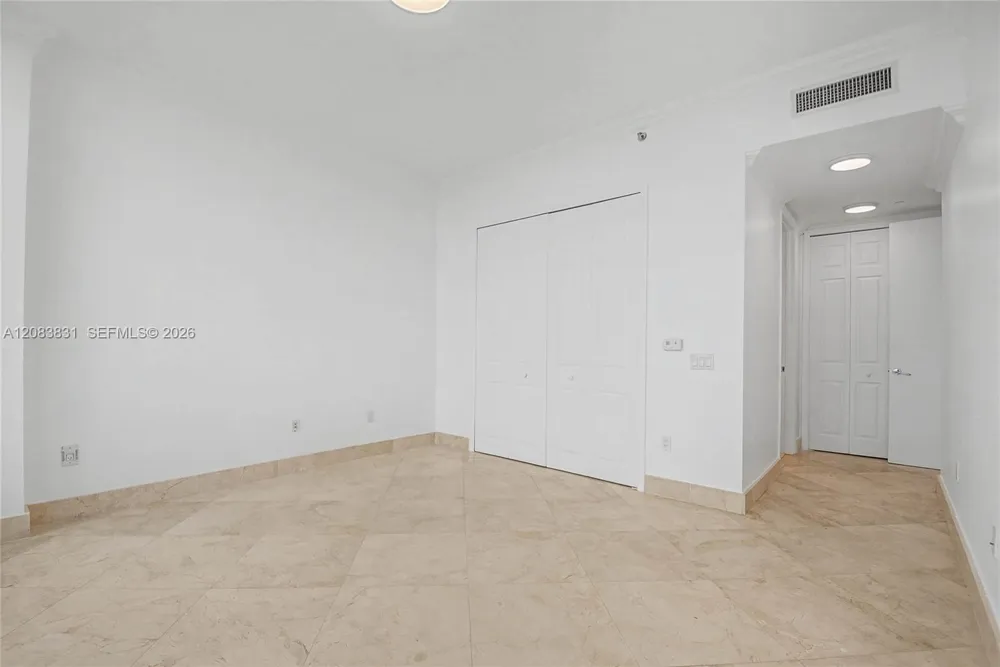 5959 Collins Ave #1503 Miami Beach, FL 33140